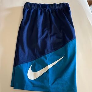 NWT Nike Boys Dri-Fit HBR Basketball Shorts, Dark Blue, Size YM